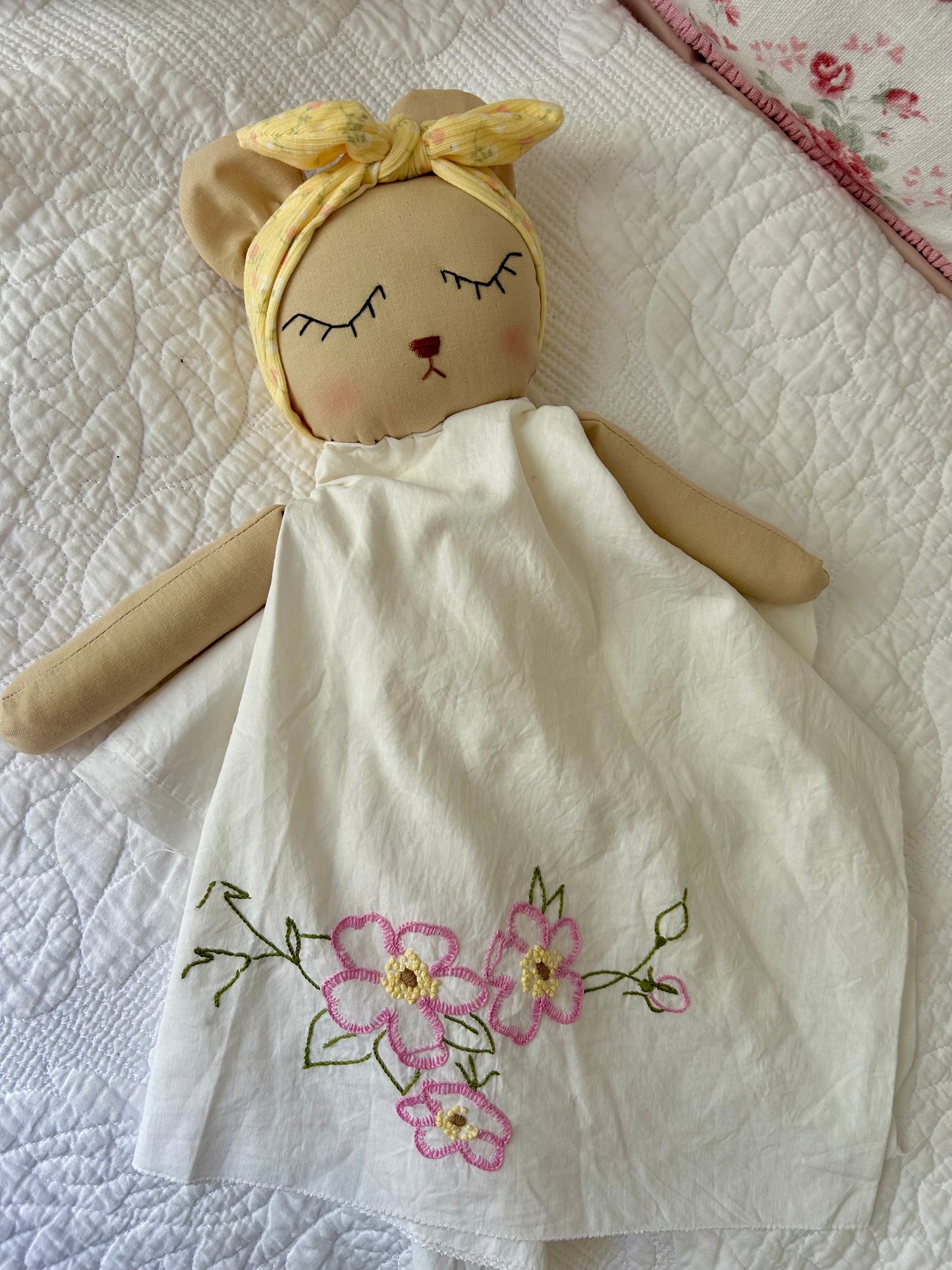 Handmade vintage pillowcase lovey 🌺