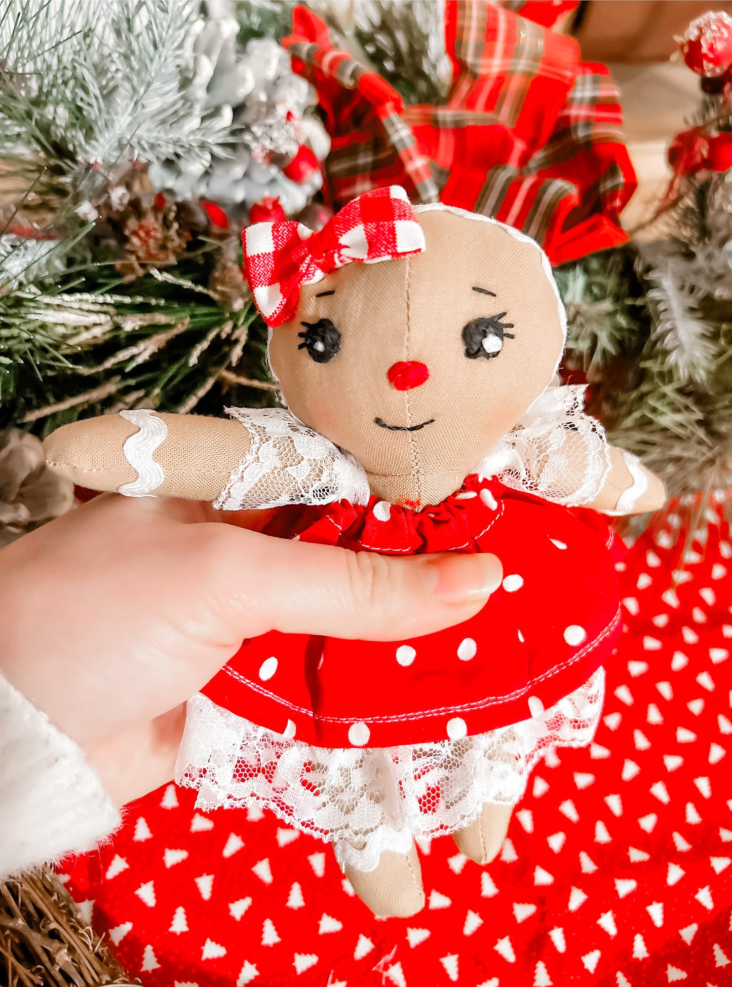 Mini gingerbreads / stocking ornaments